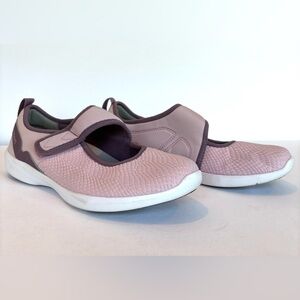 NWOT Vionic Pink Sonnet Slip-On Sneakers   Size 8.5